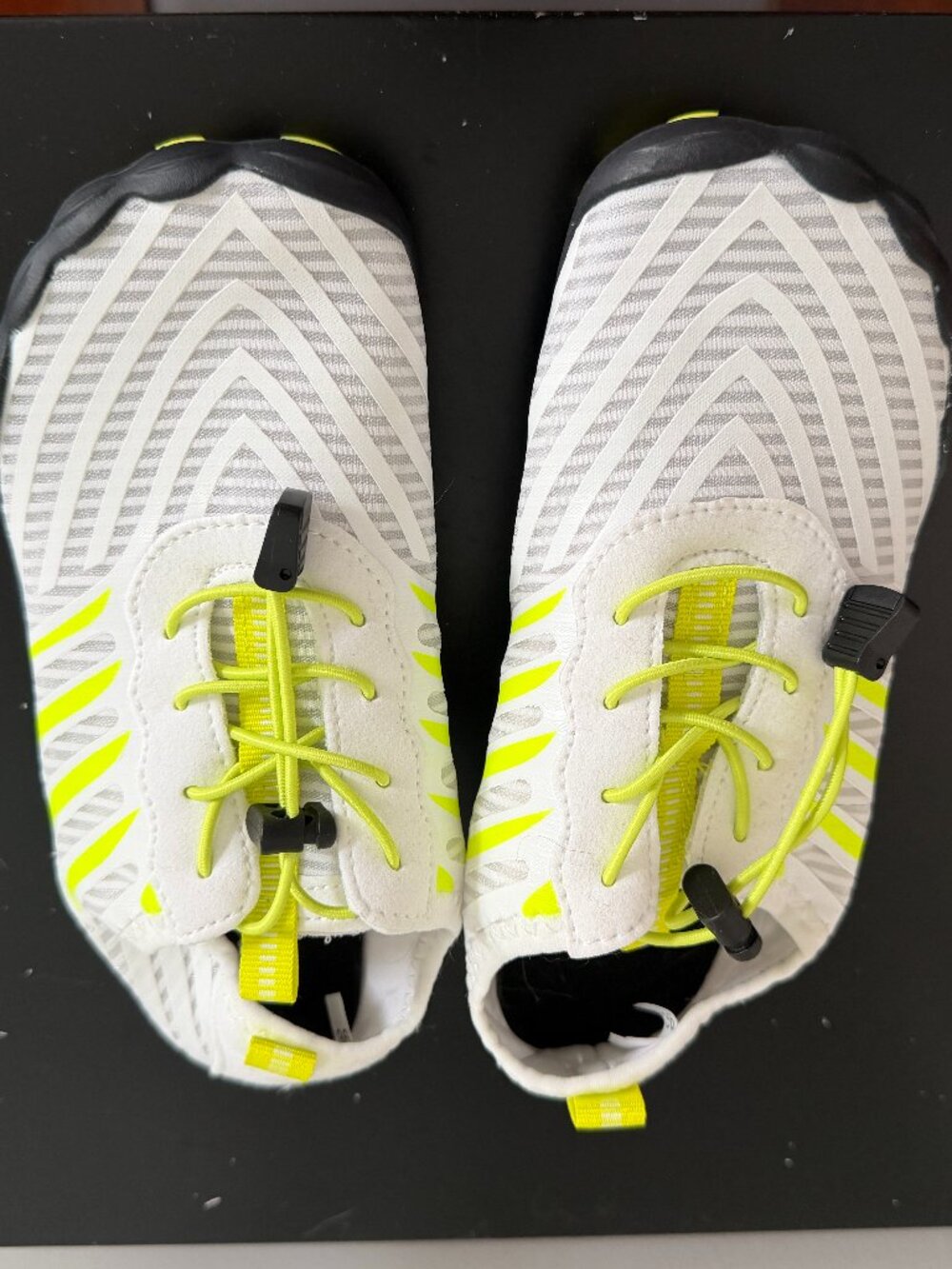 Barefoot shoes, white with lime, size EU 36